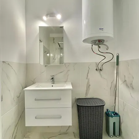Sunflower - Private - Bsr - 2 Apartment *