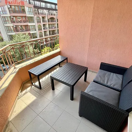 Sunflower - Private - Bsr - 2 Apartment *